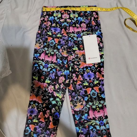 NWT Lululemon Sz2 Swift Speed HR Tight 28" Legging in Flowerscope Black Multi - Picture 10 of 13